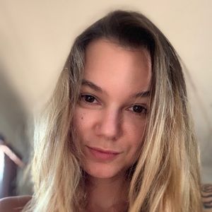 Meet your Posher, Eva